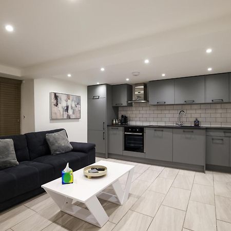 Stylish 1 Bed Apartment In Bicester Town Centre Ngoại thất bức ảnh